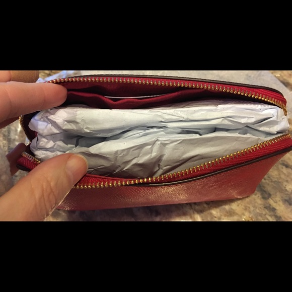 Coach Lunar New Year / Pig Red Cosmetic Case NWT - Picture 5 of 6